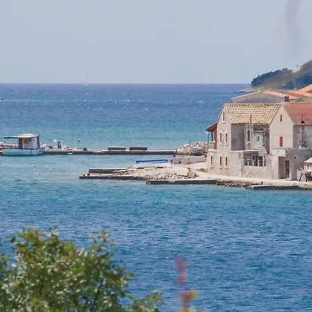 Cozy In Sibenik With House Sea View Krapanj