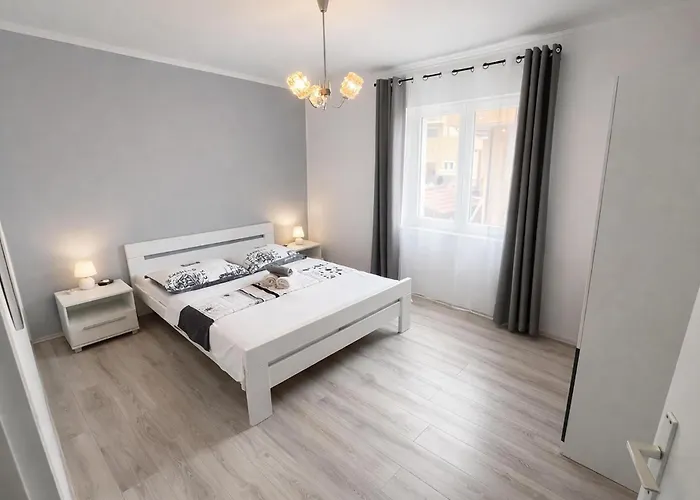 Apartment With Sea View Xii Šibenik