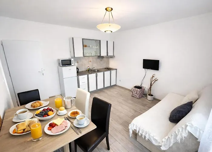 With Sea View Xii Apartment *